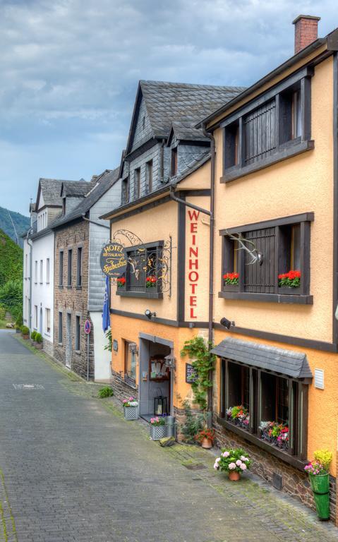 Weinhotel Hubertus Garni 클로텐 외부 사진